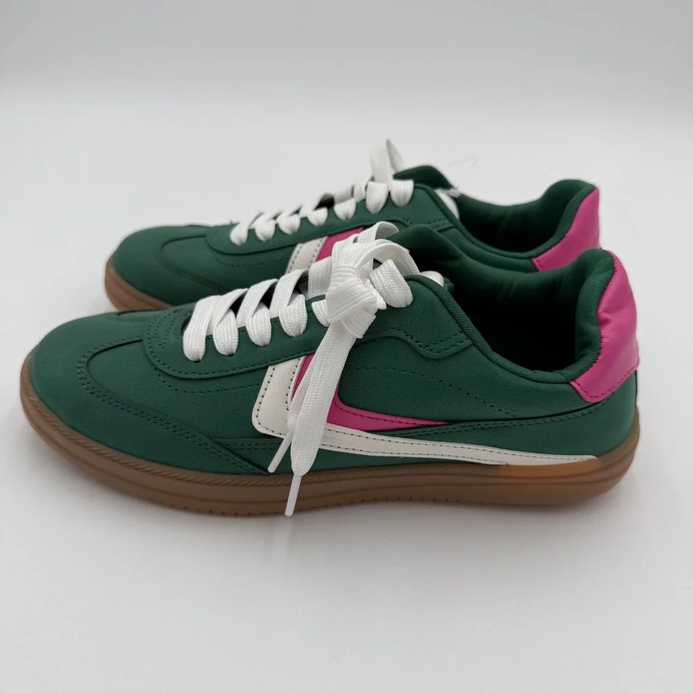 NWOT Dolce Vita Sybela Low Top Retro Sneakers 7 Green‎ Pink Gum Sole Lace Up